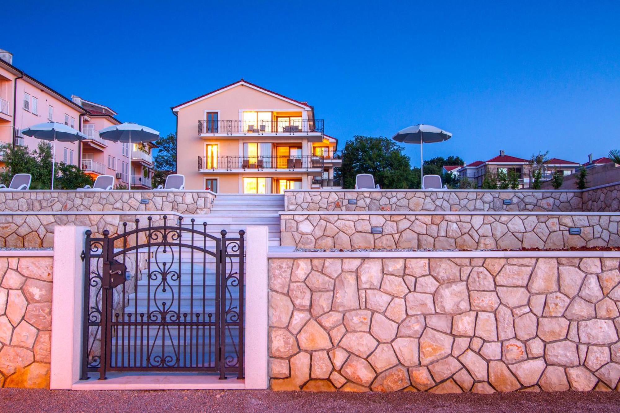 Luxury Apartments Villa Matea マリンスカ エクステリア 写真